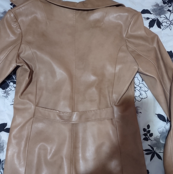Vintage Tan Vinyl Jacket - Picture 4 of 8